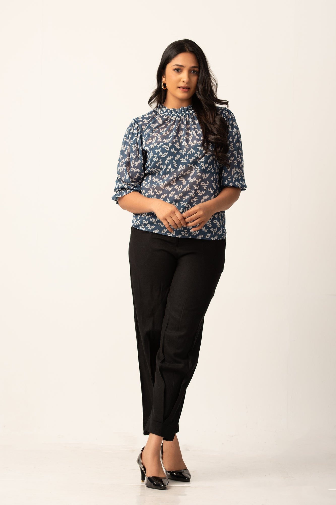 GATHERED DETAILED PRINTED TOP