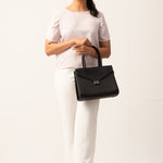 GATHERING DETAIL SHORTSLEEVE TOP