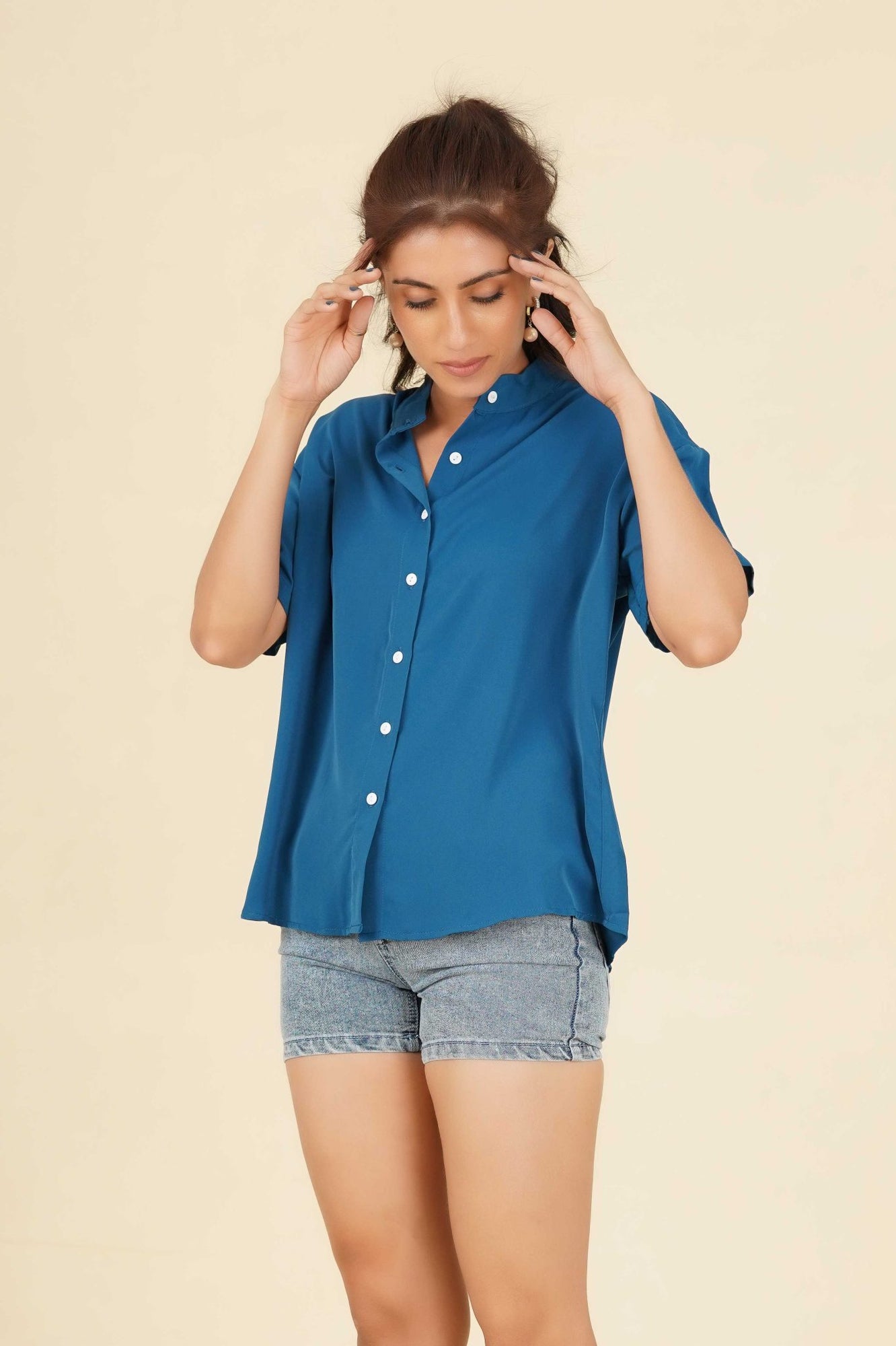WHITE BUTTON OVERSIZE SHIRT
