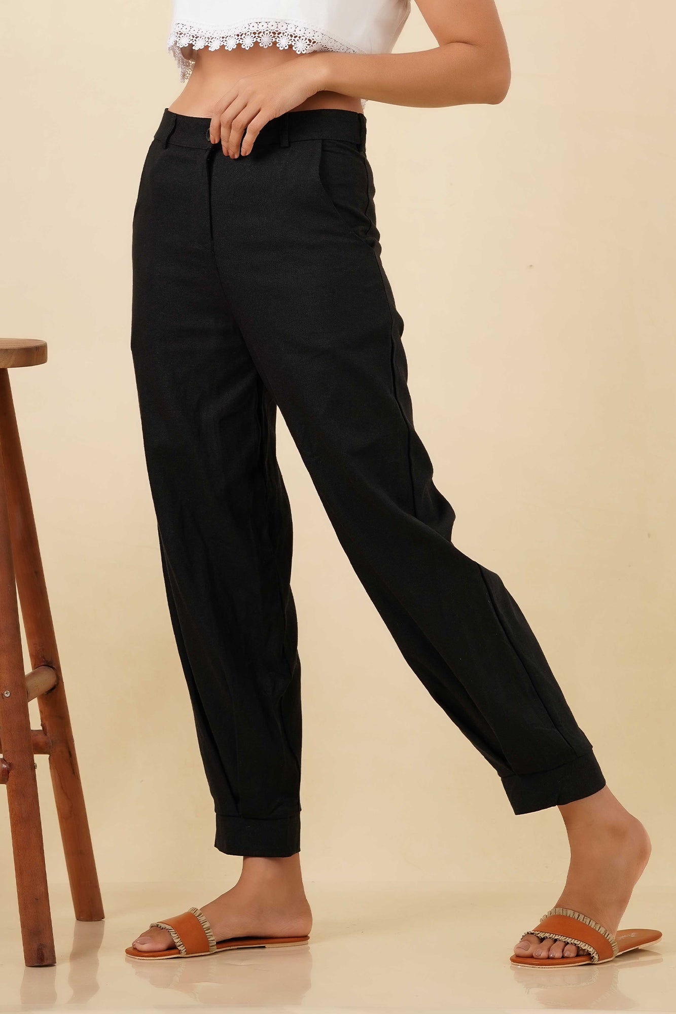 Bottom Pleated Linen Pant