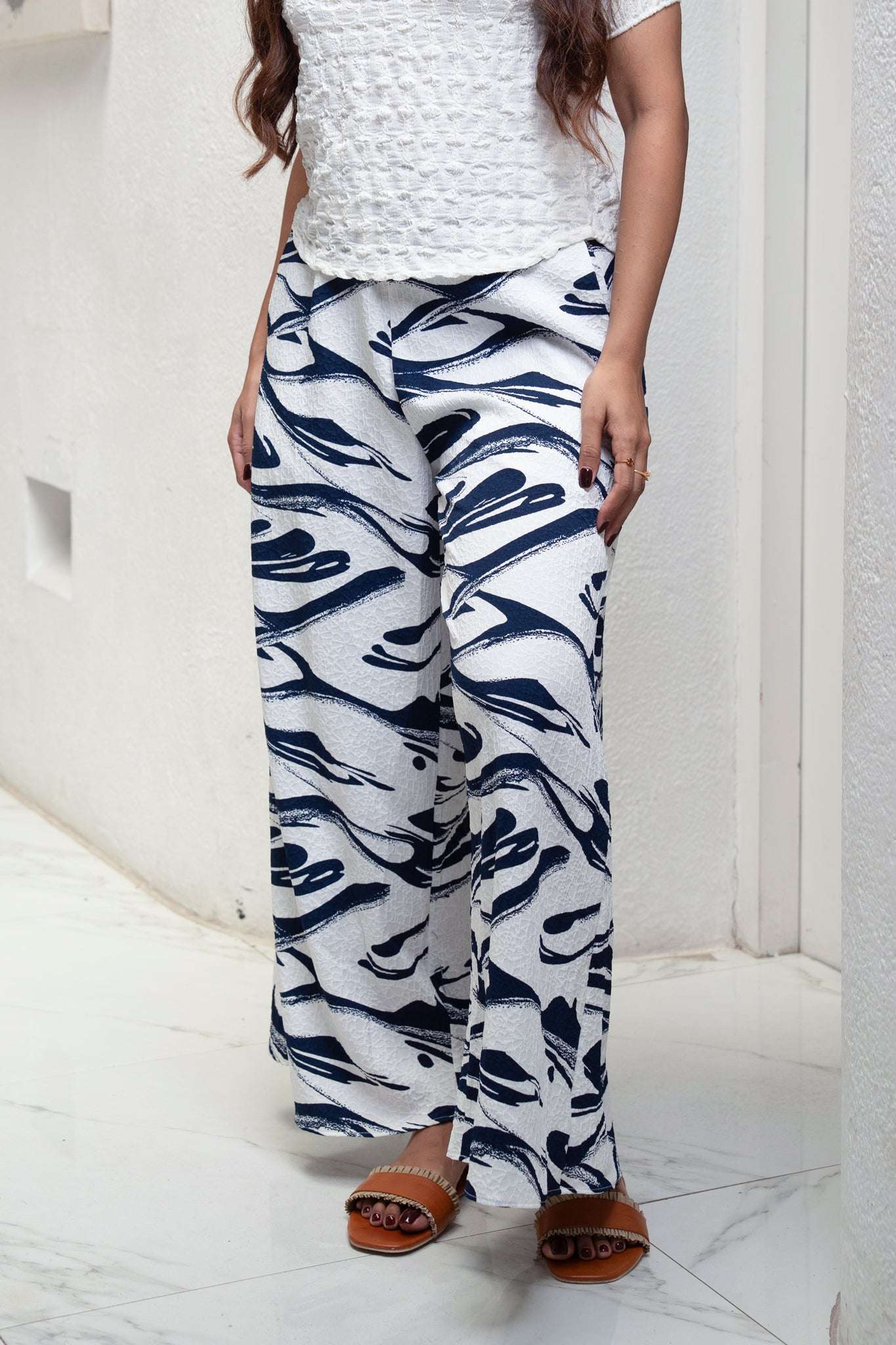 P208 l Printed Wide Leg Pant