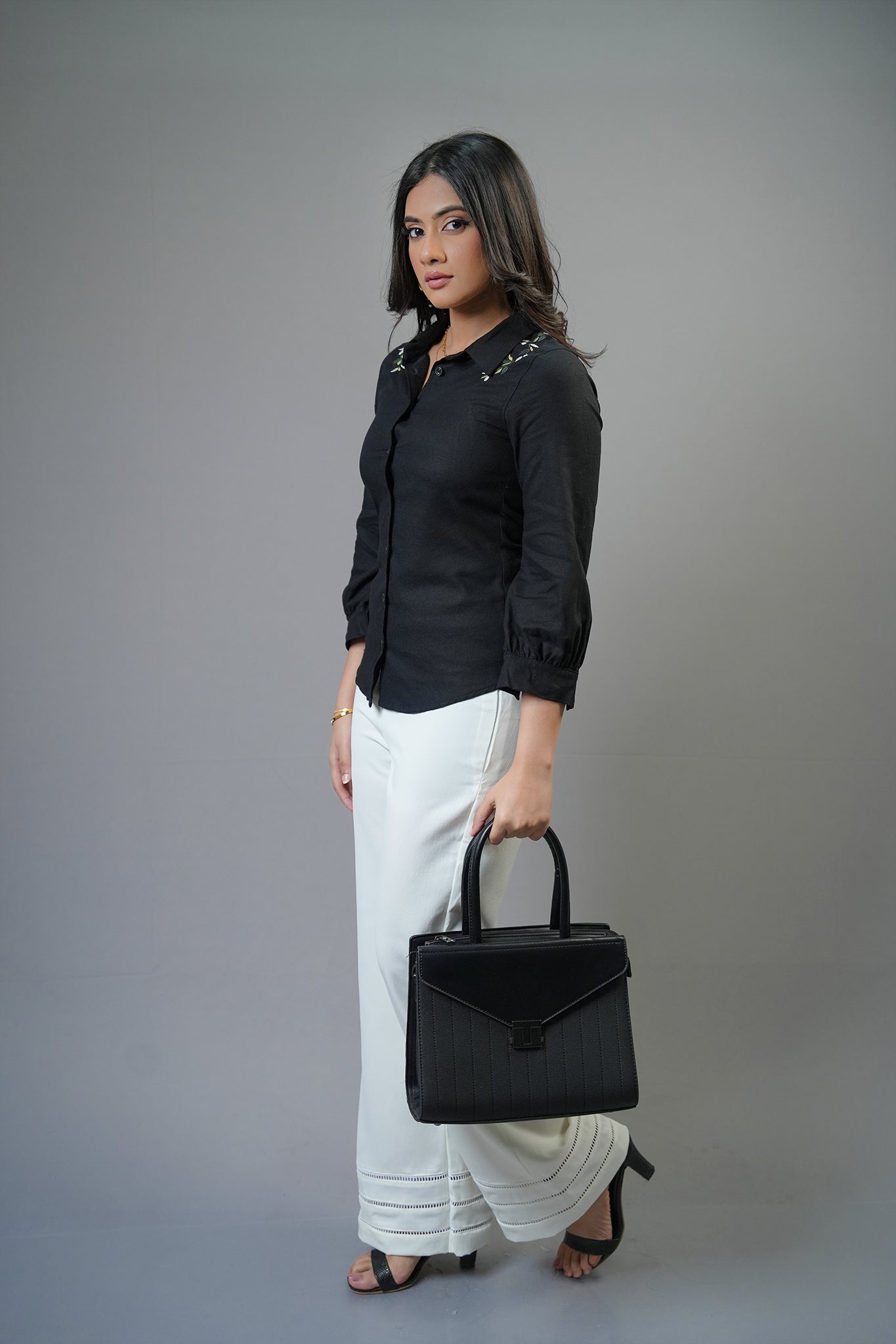 S025 | Front Emb Linen Shirt