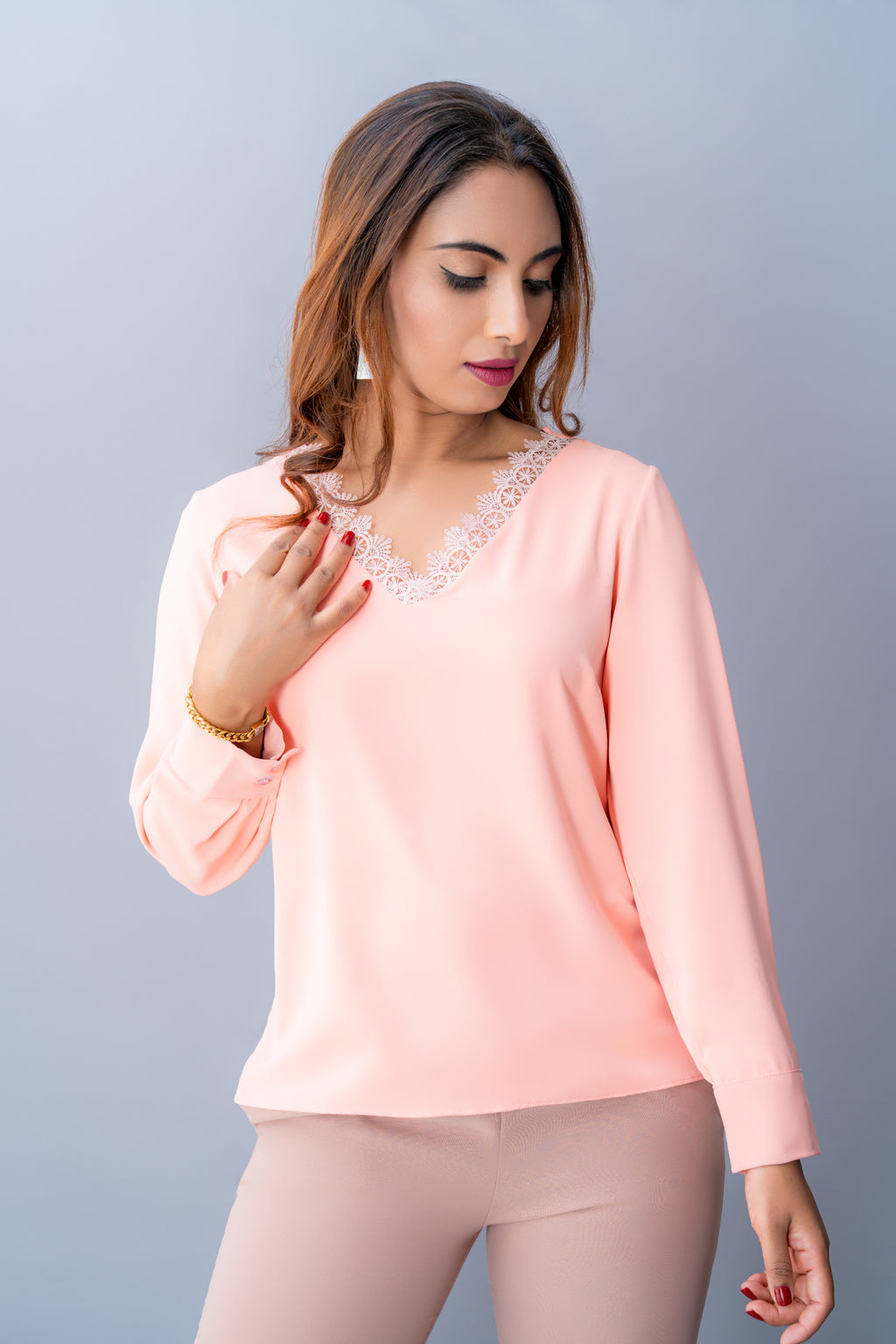 T198 | Arrow Top