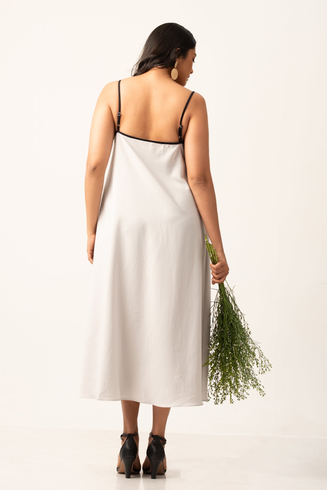 D090 | Ramona Midi Dress