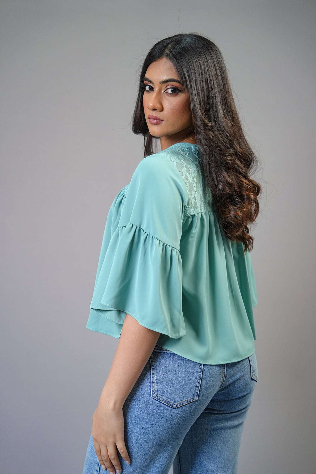 T135 l Flora Lace Top