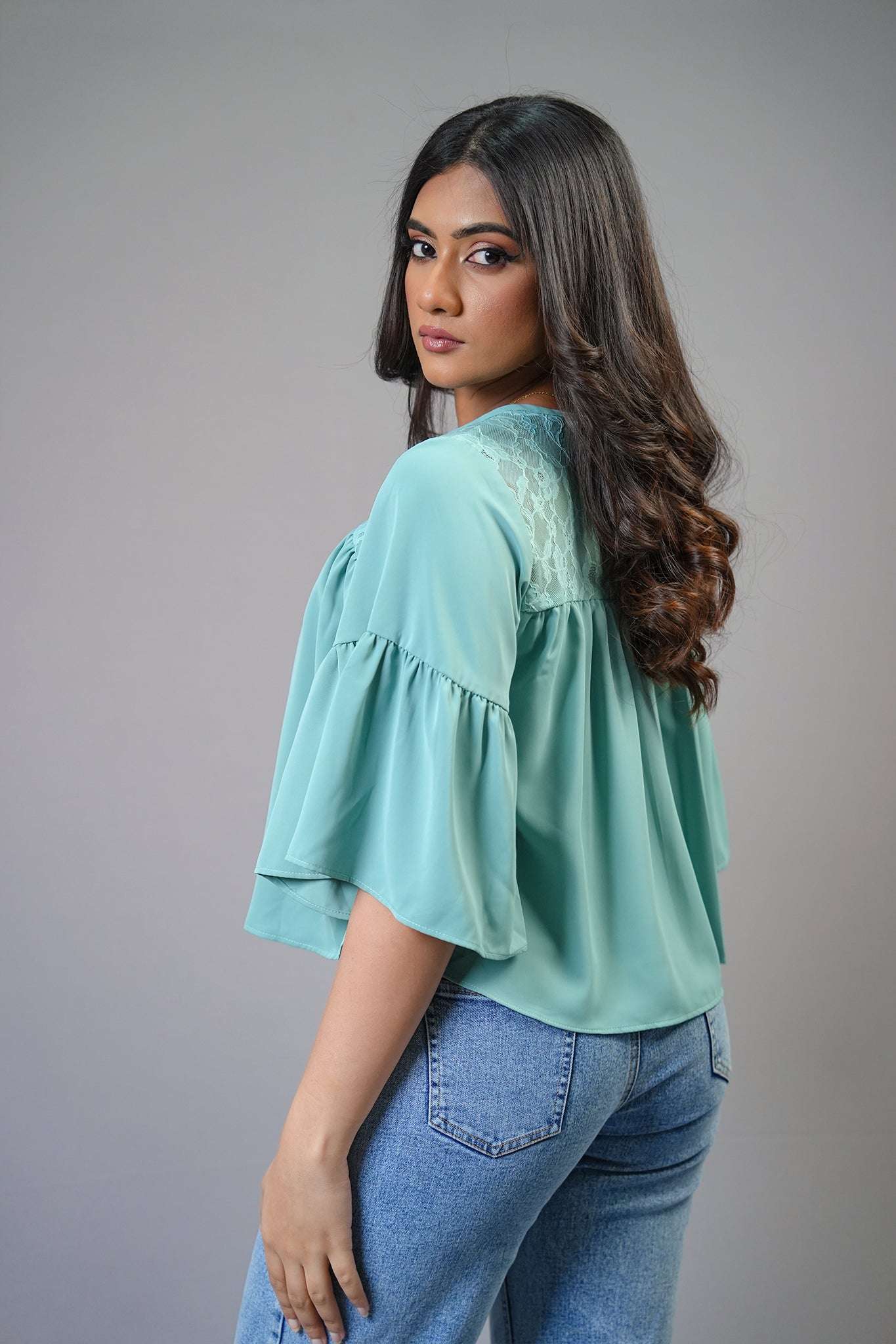 T135 l Flora Lace Top