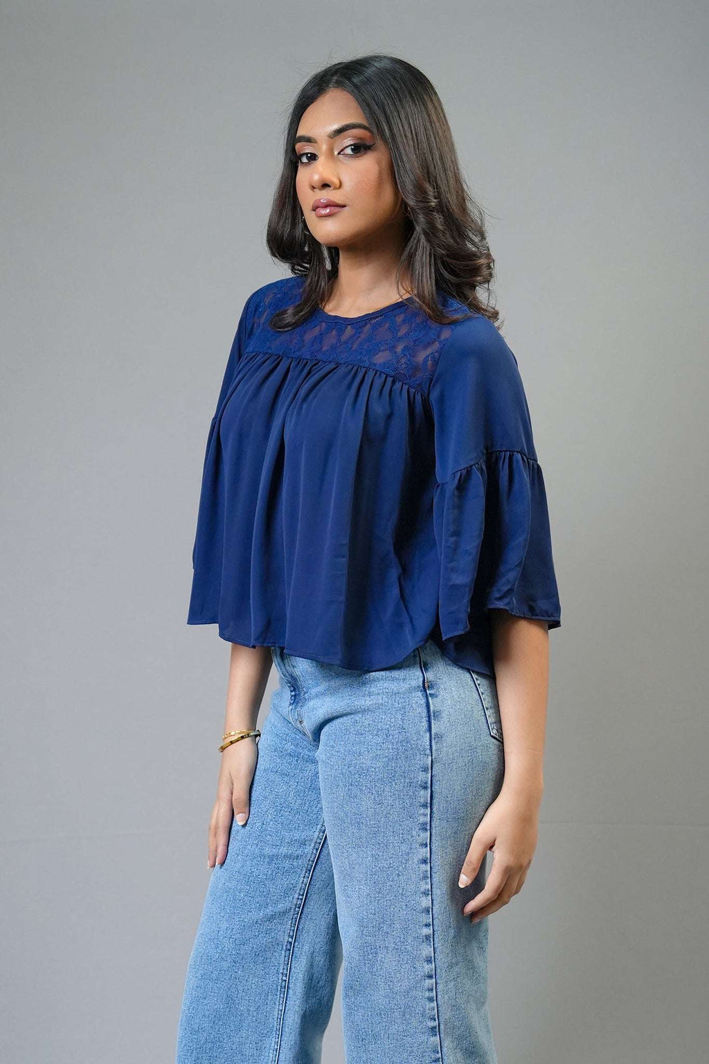 T135 l Flora Lace Top