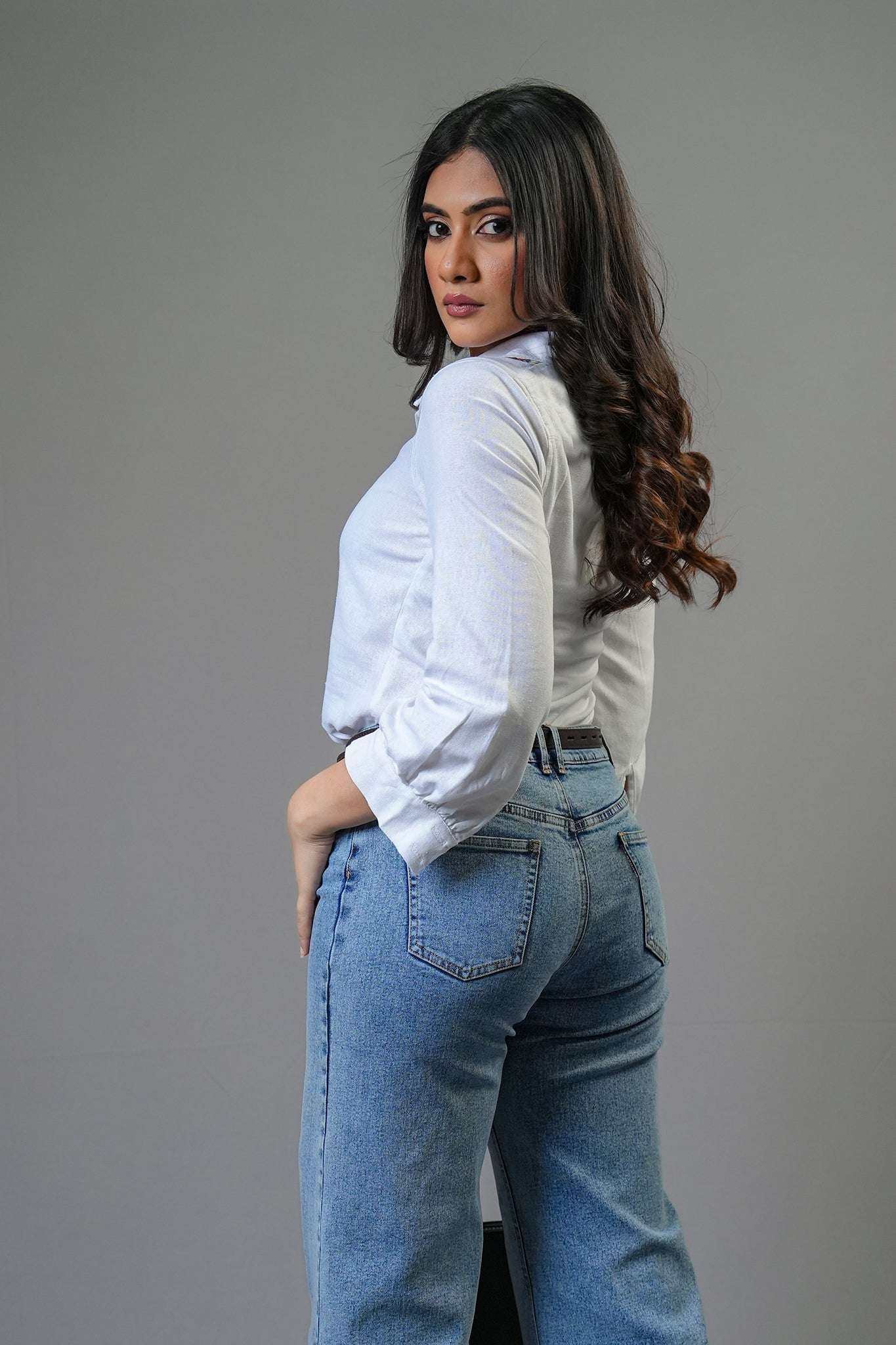 S025 l Front Emb Linen Shirt