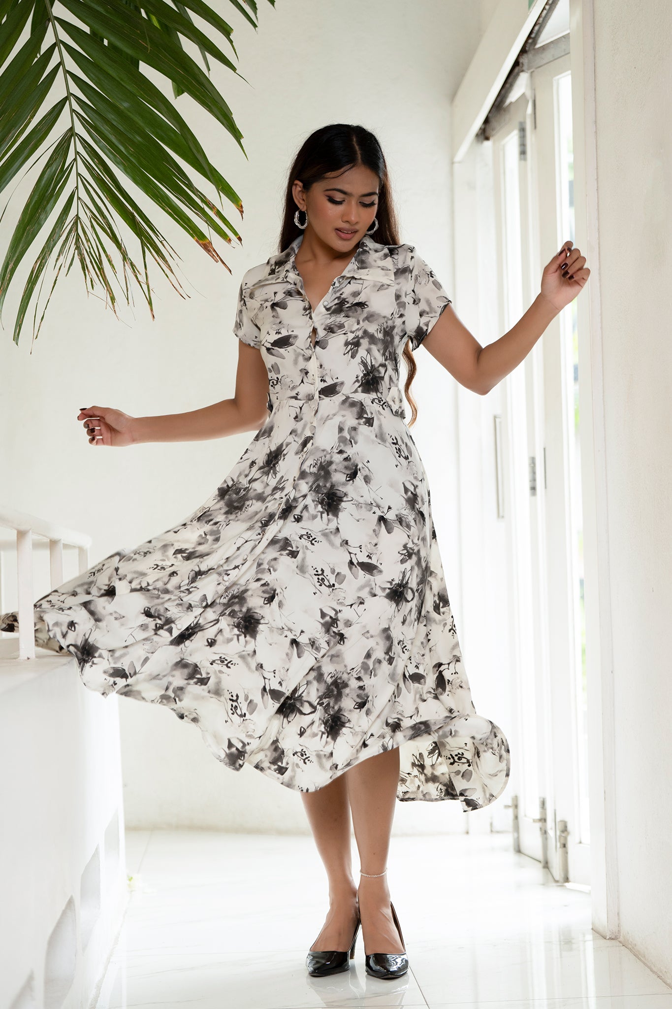 D057 | Tab Detailed Midi Dress