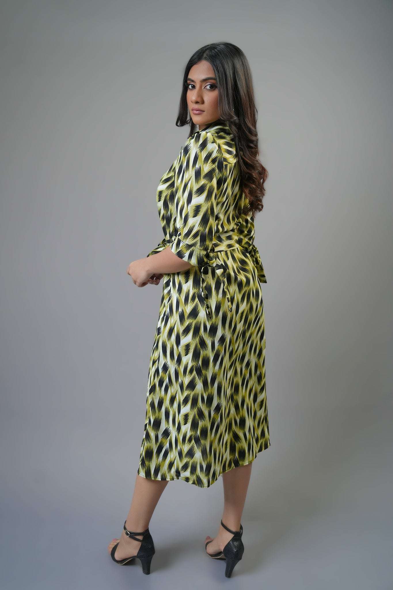 D174 l Breeza Midi Dress