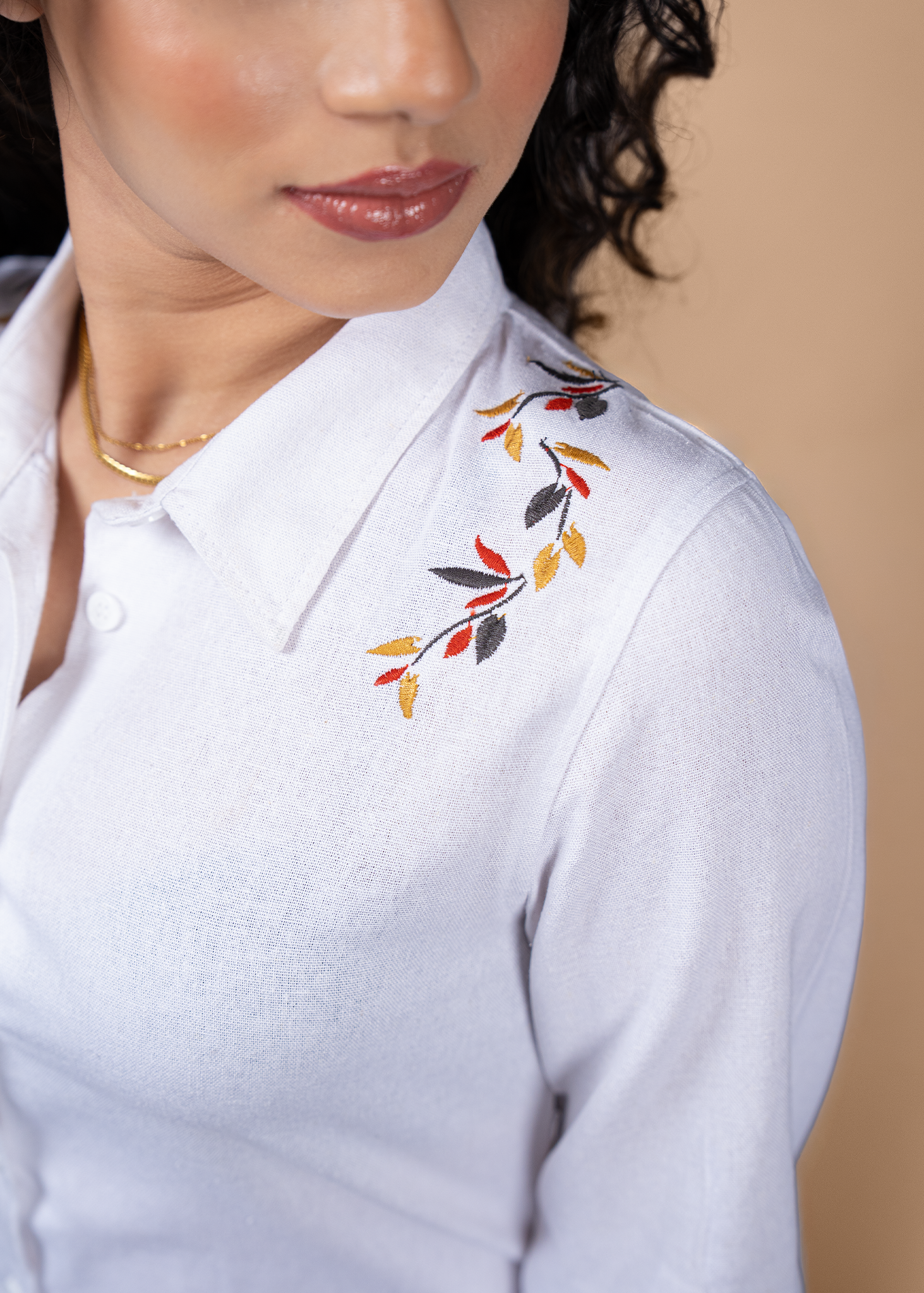 S025 | Front Emb Linen Shirt