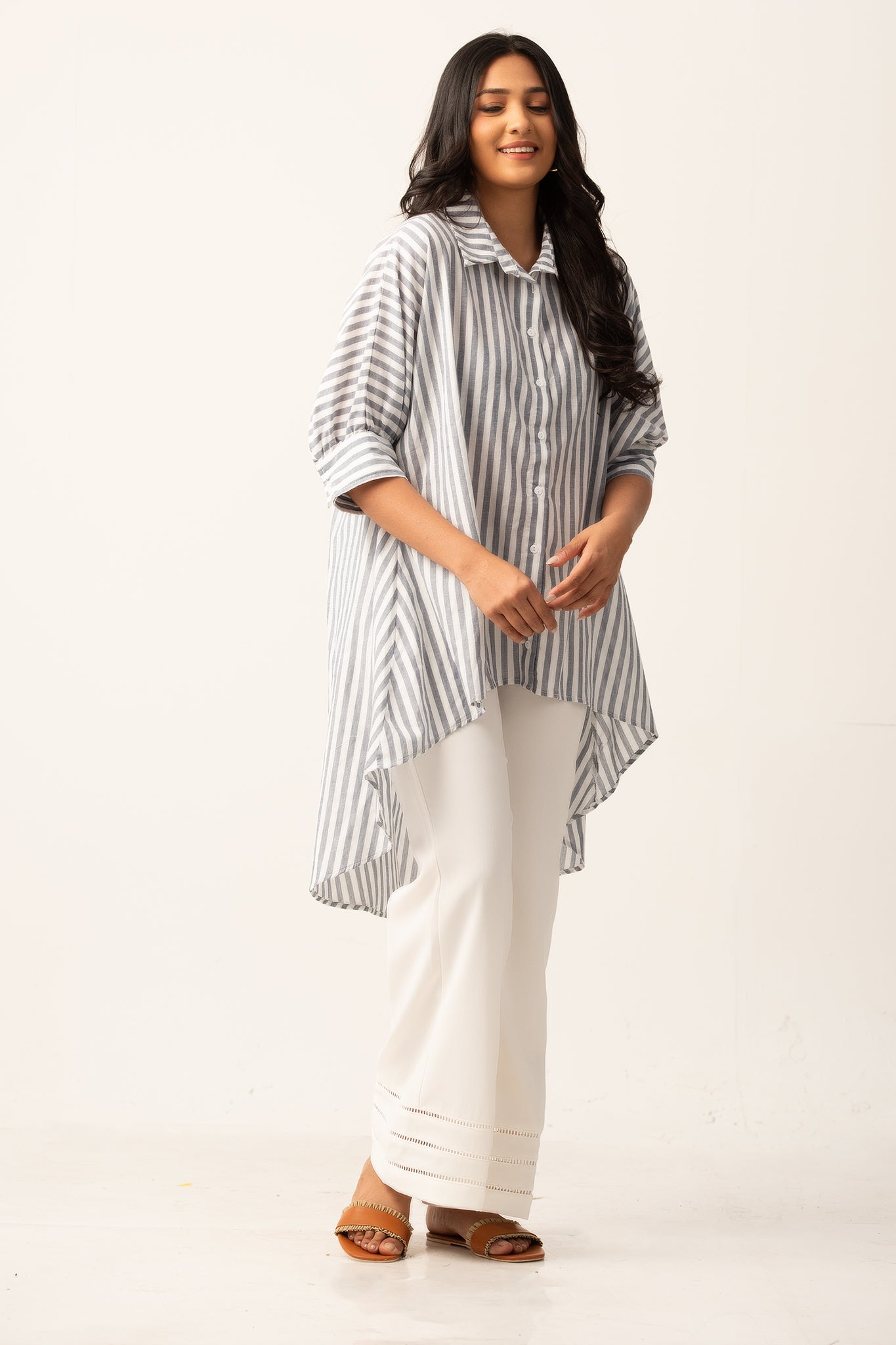 S100 | Oversized Striped Shirt