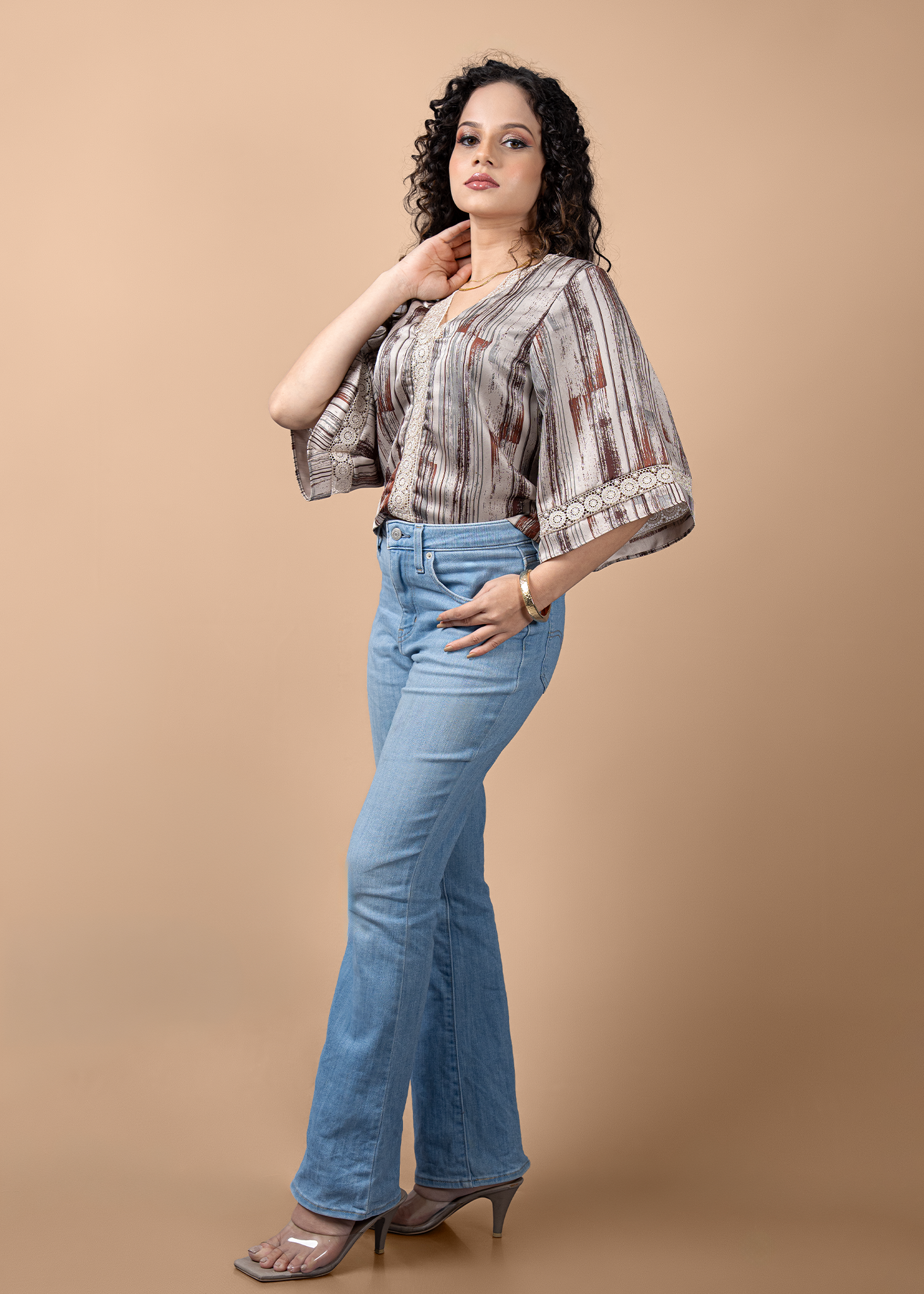 T287 |  Brows Top