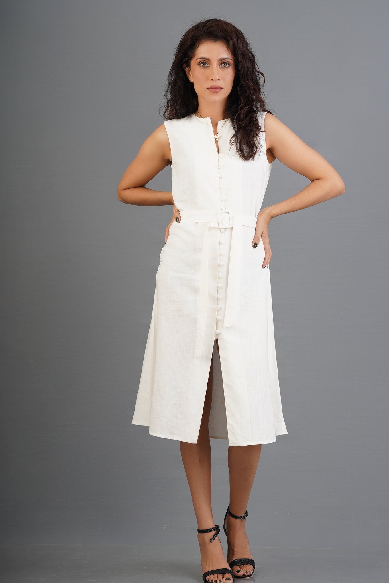 D038 | Belt Detailed Maxi Dress