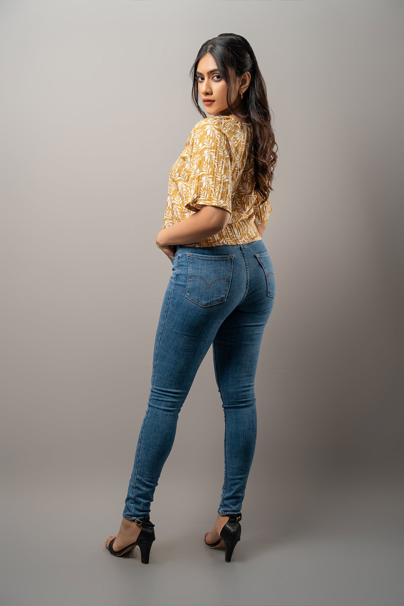 T183 | Clodia V Neck Top