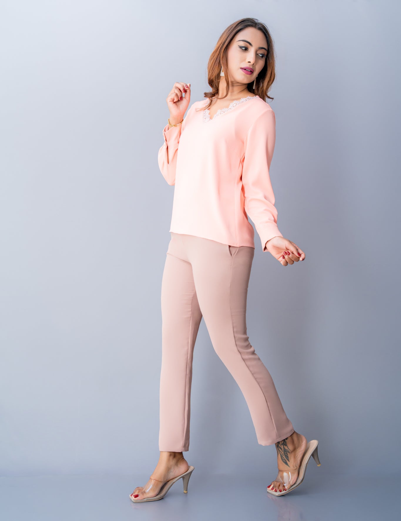 T198 | Arrow Top
