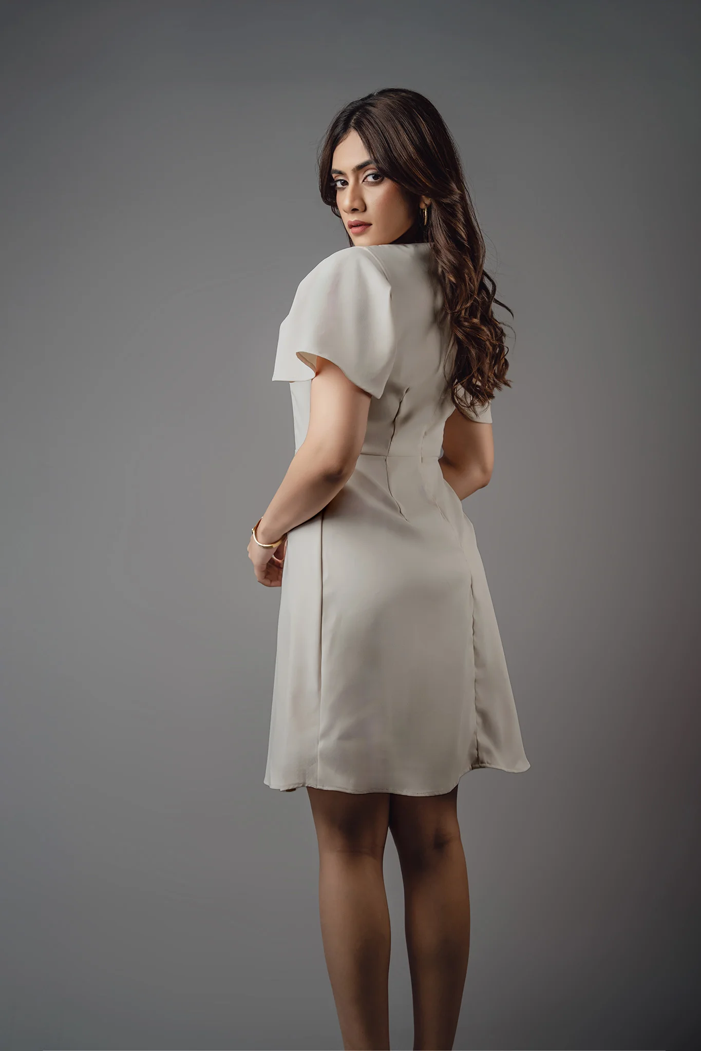 D126 | Balloon Sleeve Midi Dress