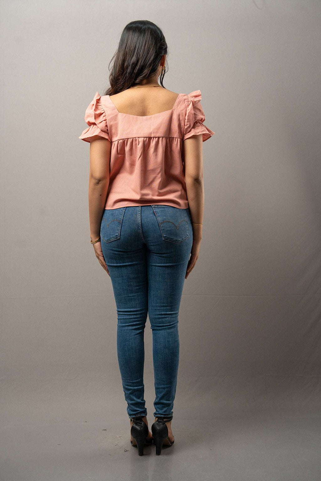 T207 l Bell Top
