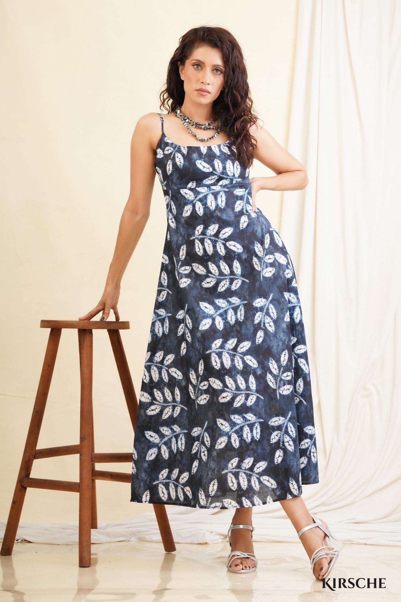 D035 | Sleeveless Maxi Dress