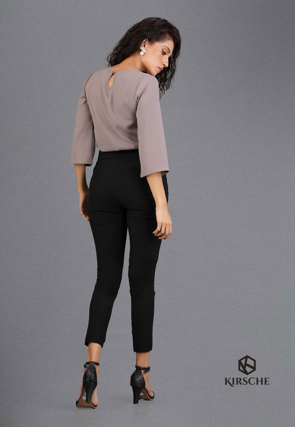 T055 | Button Detailed Top