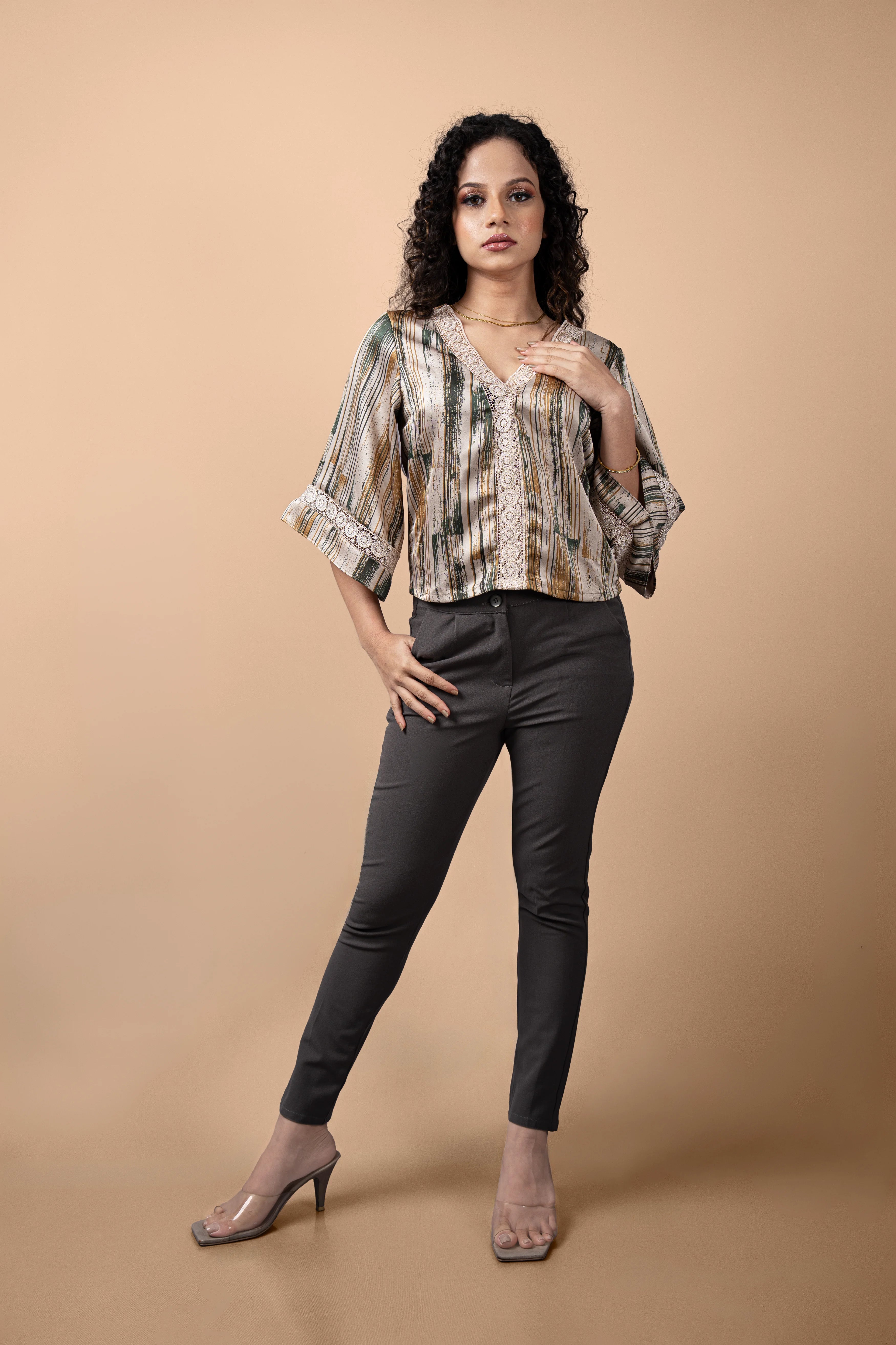 T287 |  Brows Top