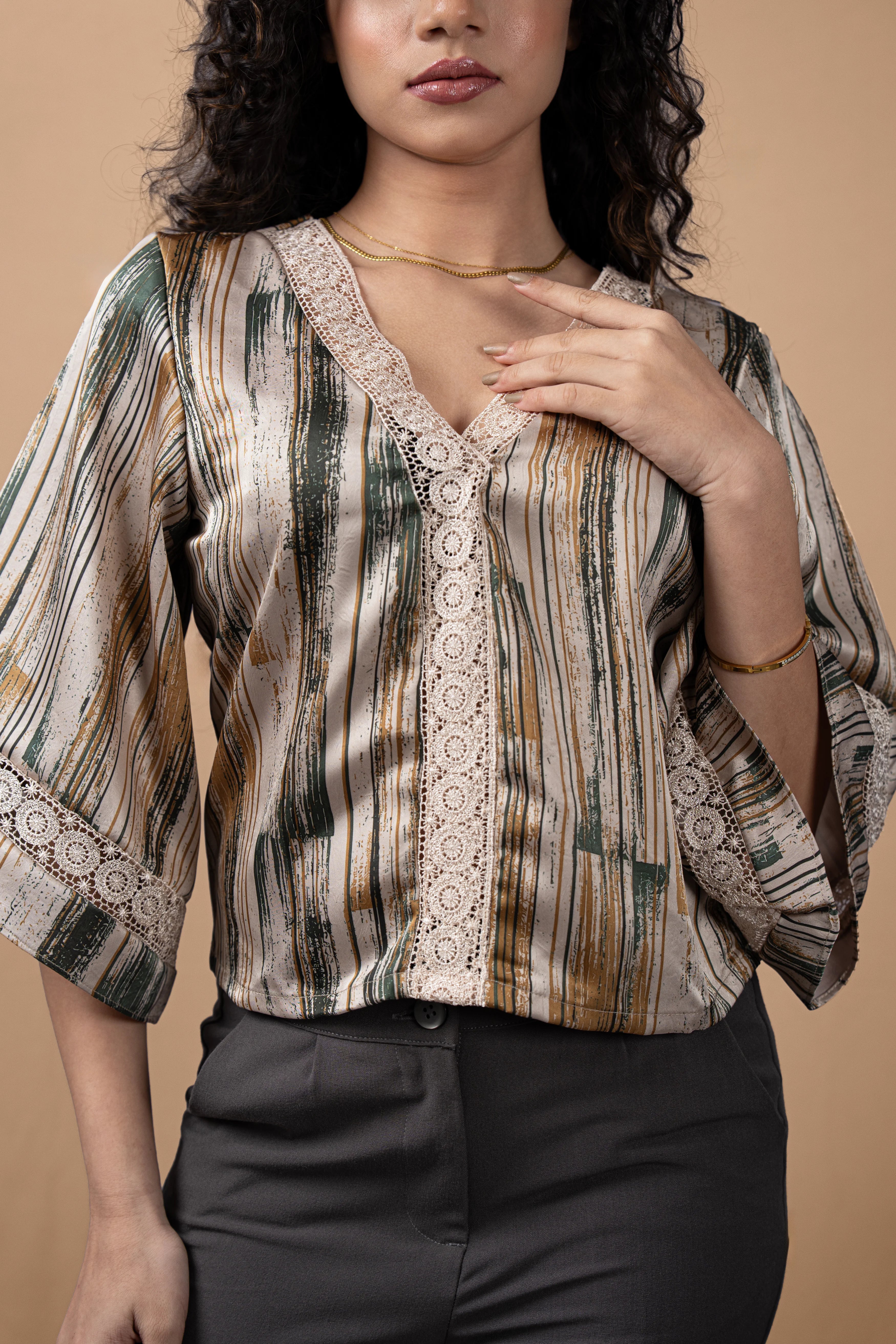 T287 |  Brows Top