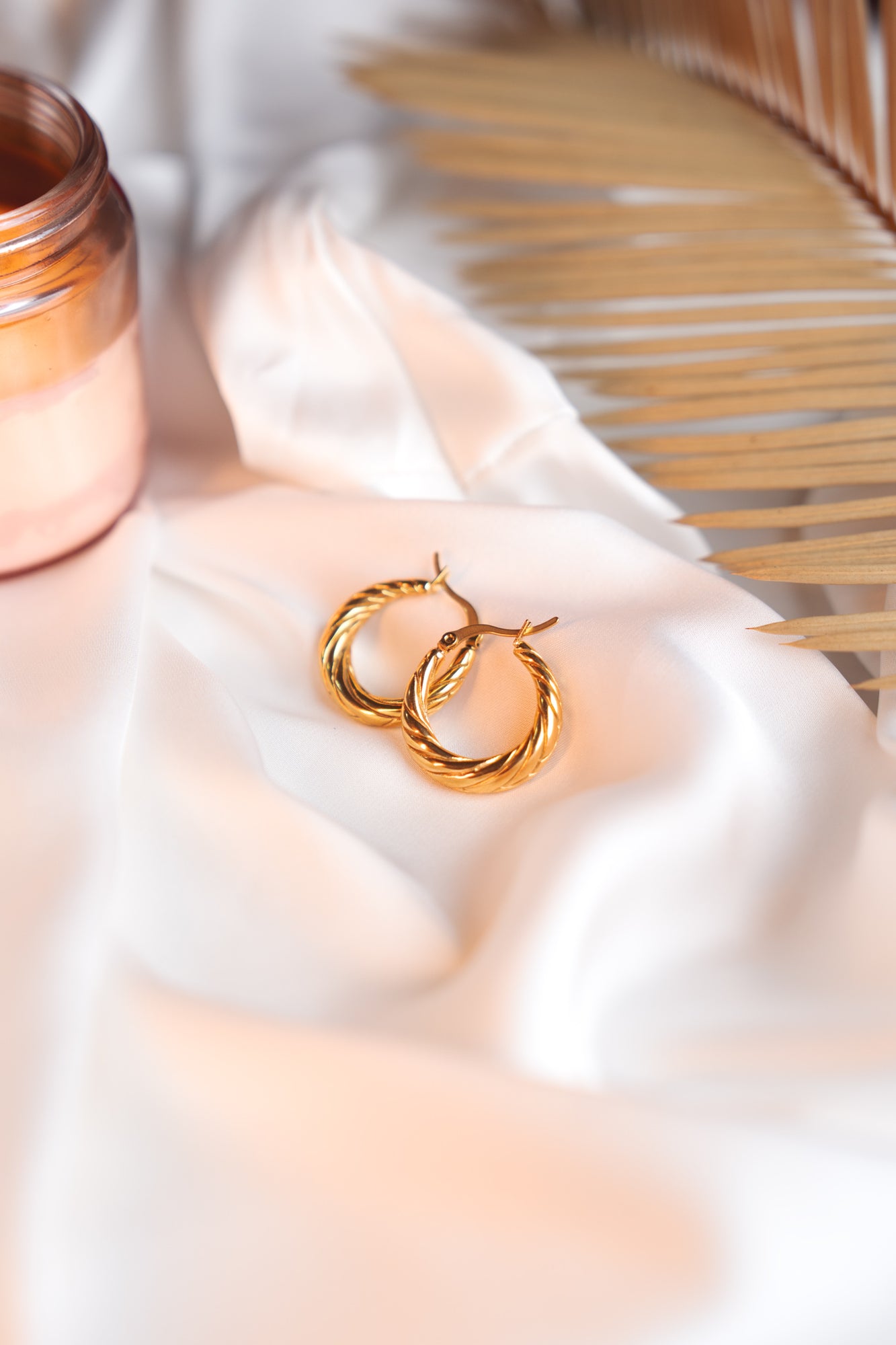 TWIST C EARRING GOLD