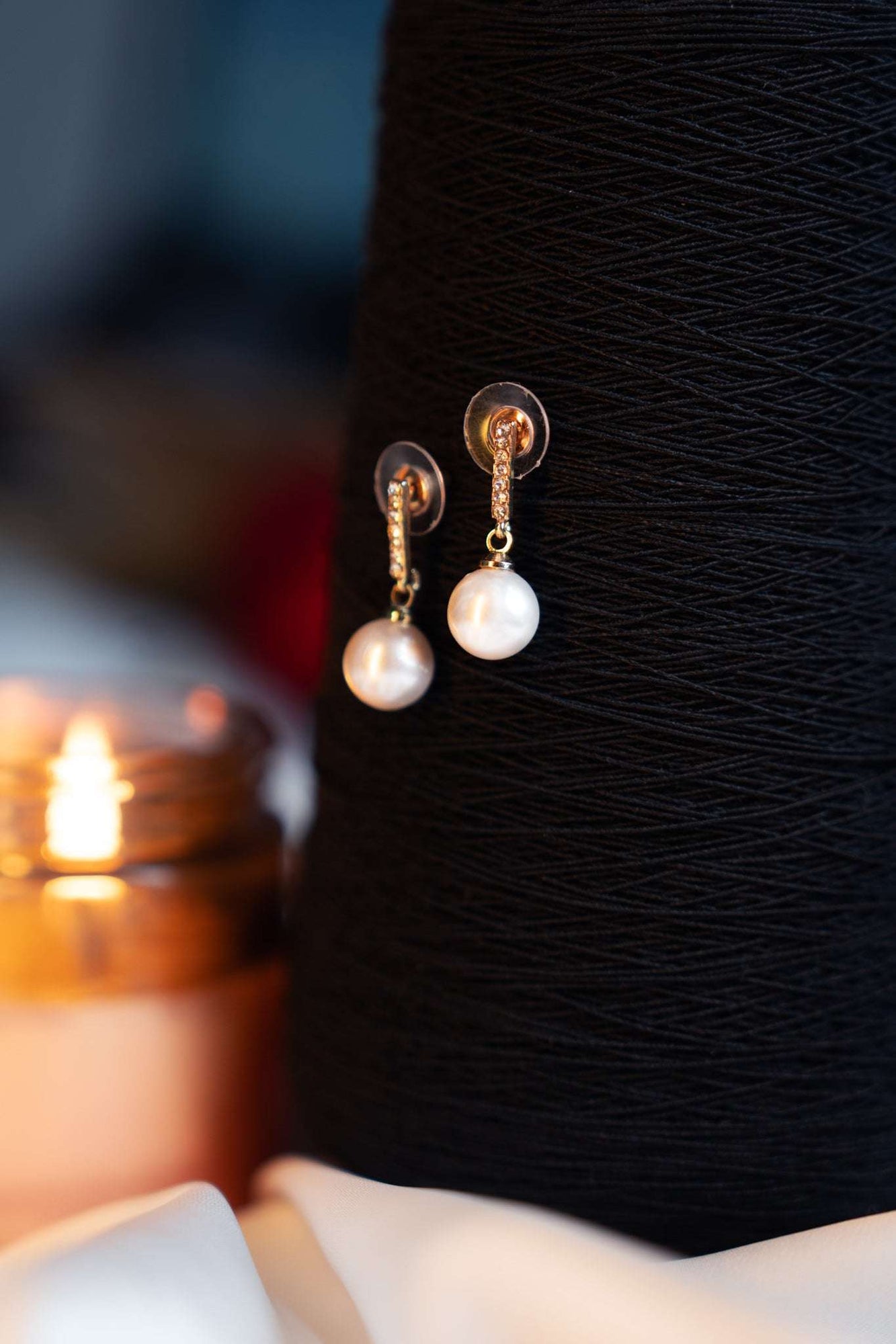 RHINESTONE STUD EARRING