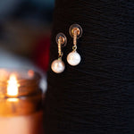 RHINESTONE STUD EARRING - Image 1