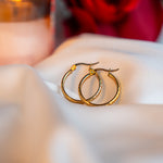 WITE MESH HOOP EARRING - Image 1