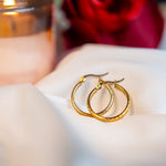 WITE MESH HOOP EARRING - Image 3
