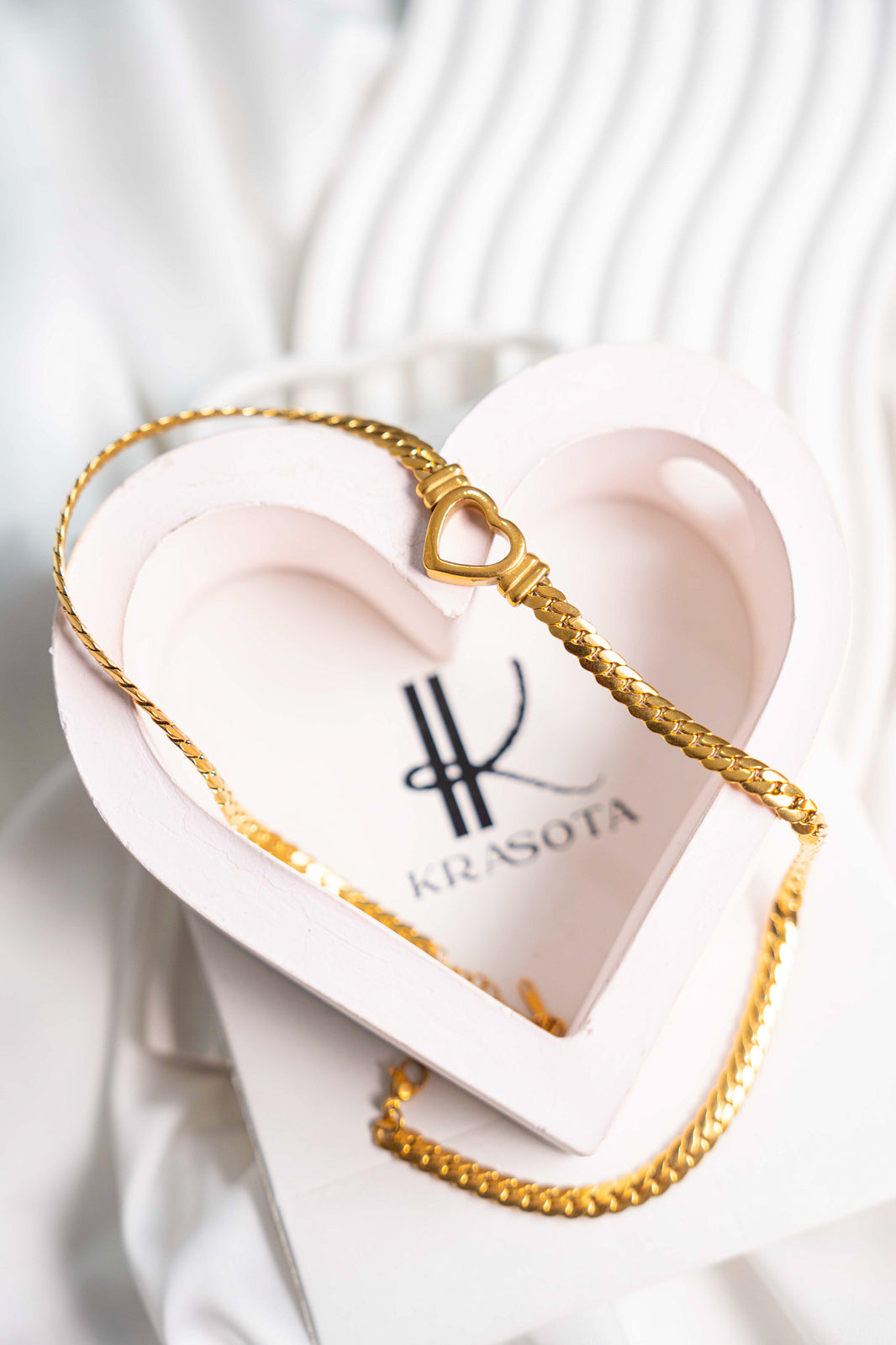 HEART NECKLACE