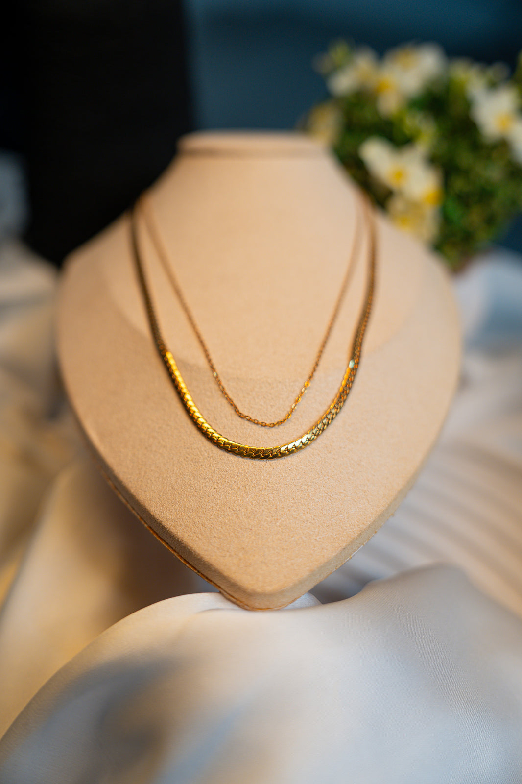 SNAKE NECKLACE