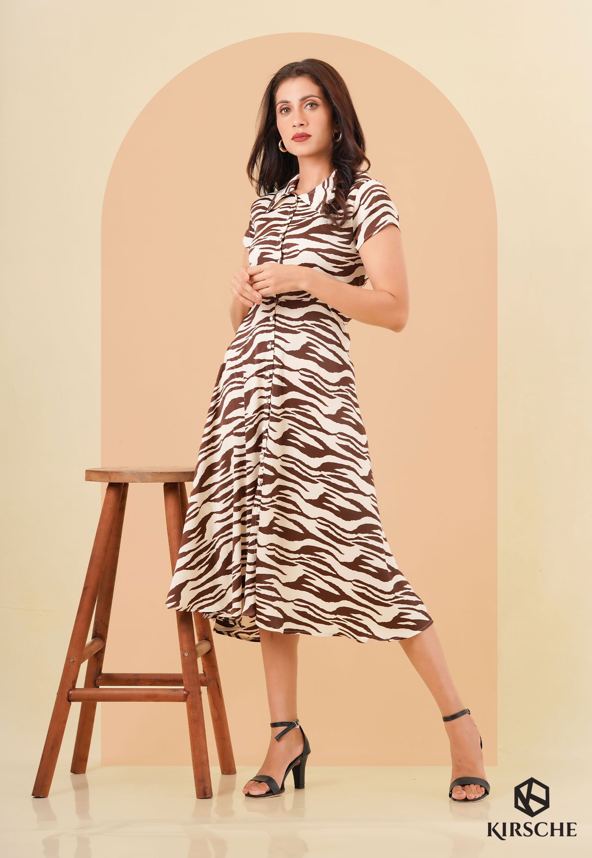 D057 | Tab Detailed Midi Dress