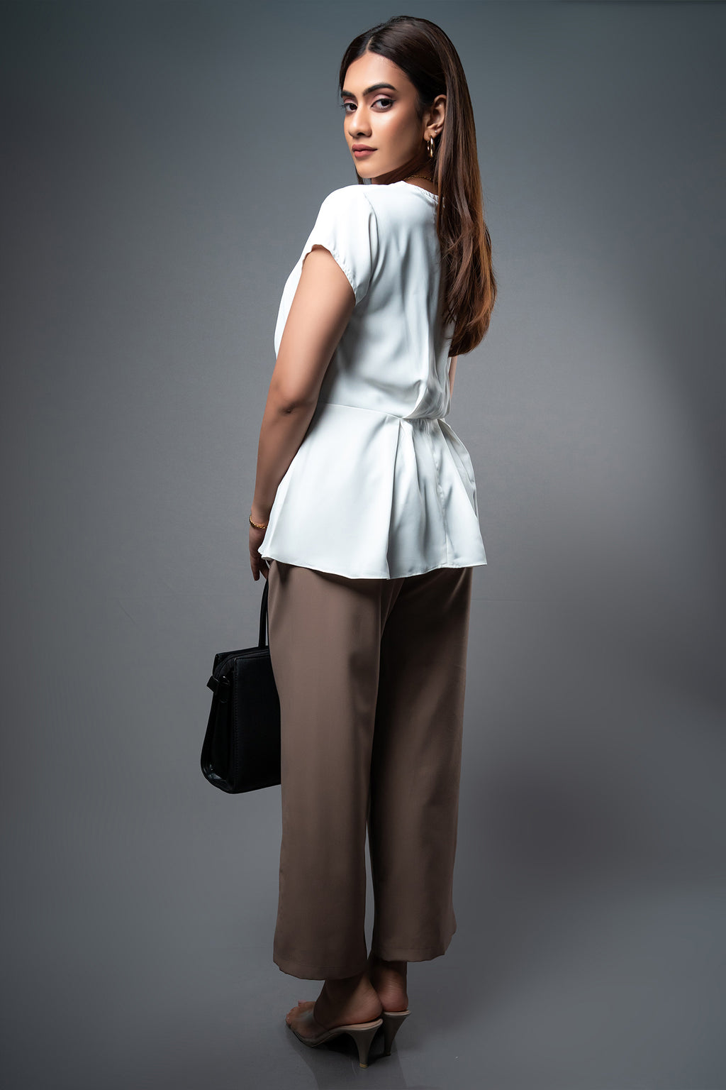 T110 | V Neck Cap Sleeve Top