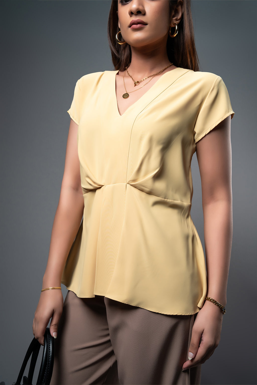 T110 | V Neck Cap Sleeve Top