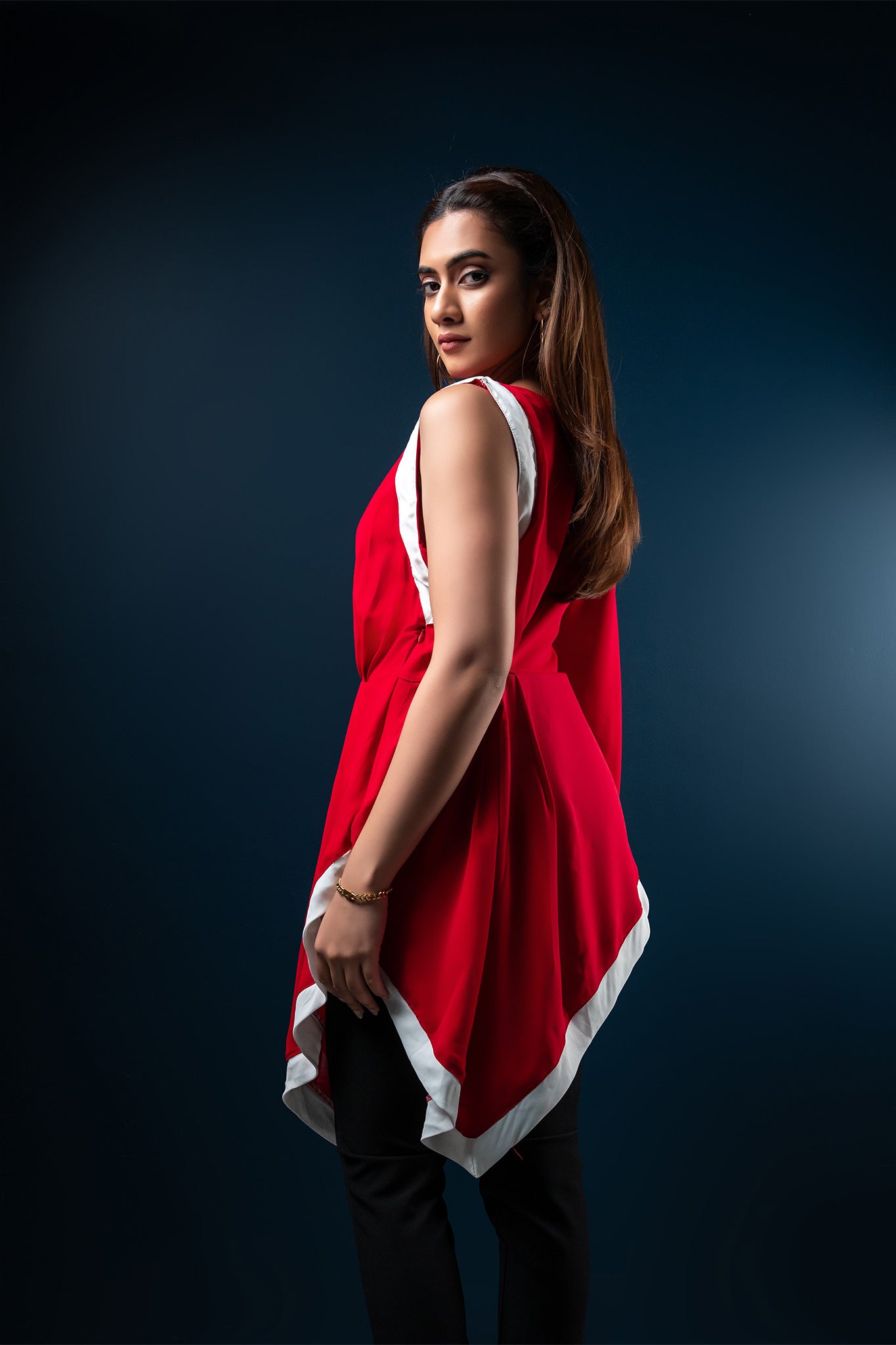 T077 | White Strap Detailed Top