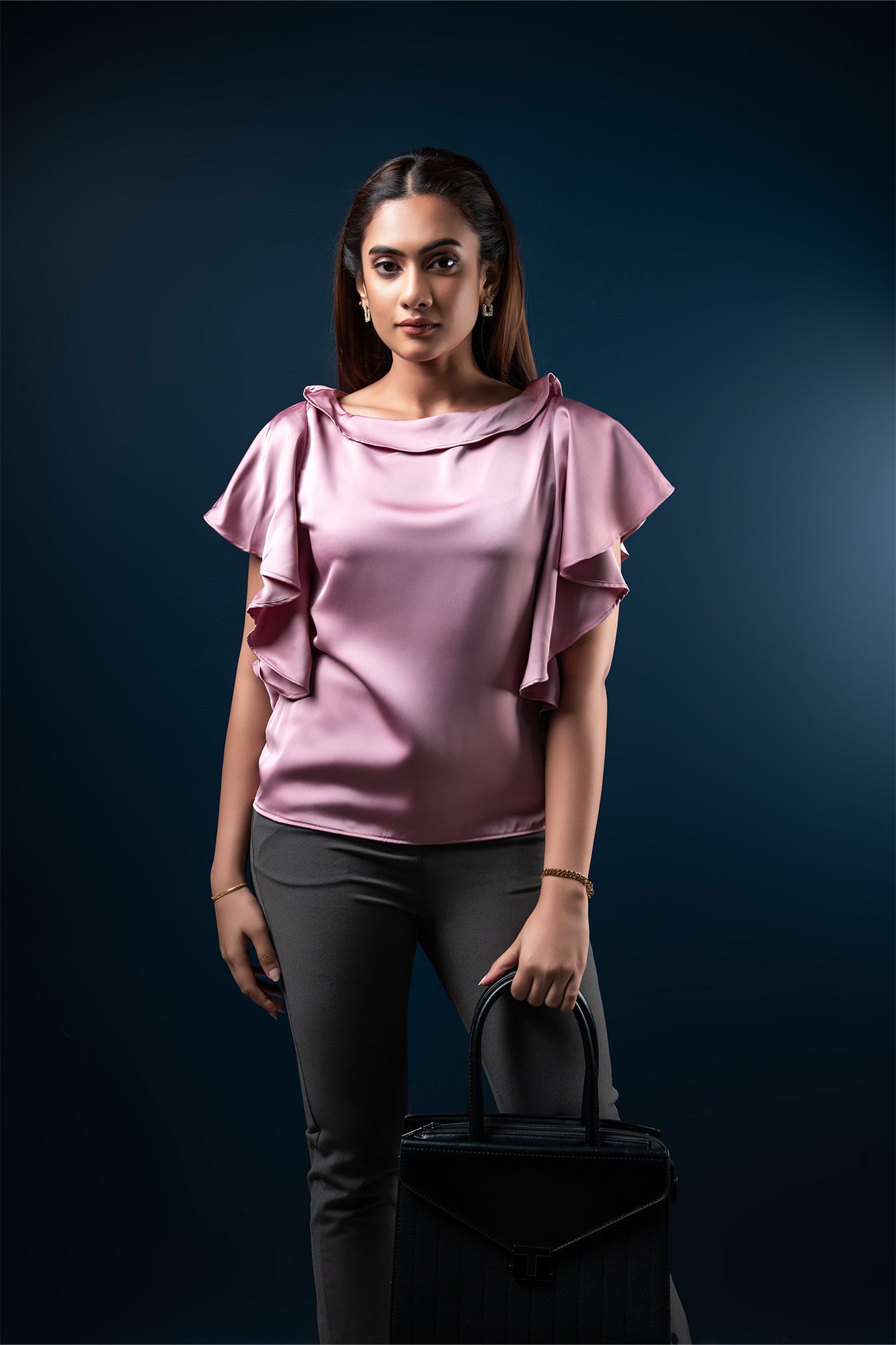 T082 l Ruffled Blouson Top