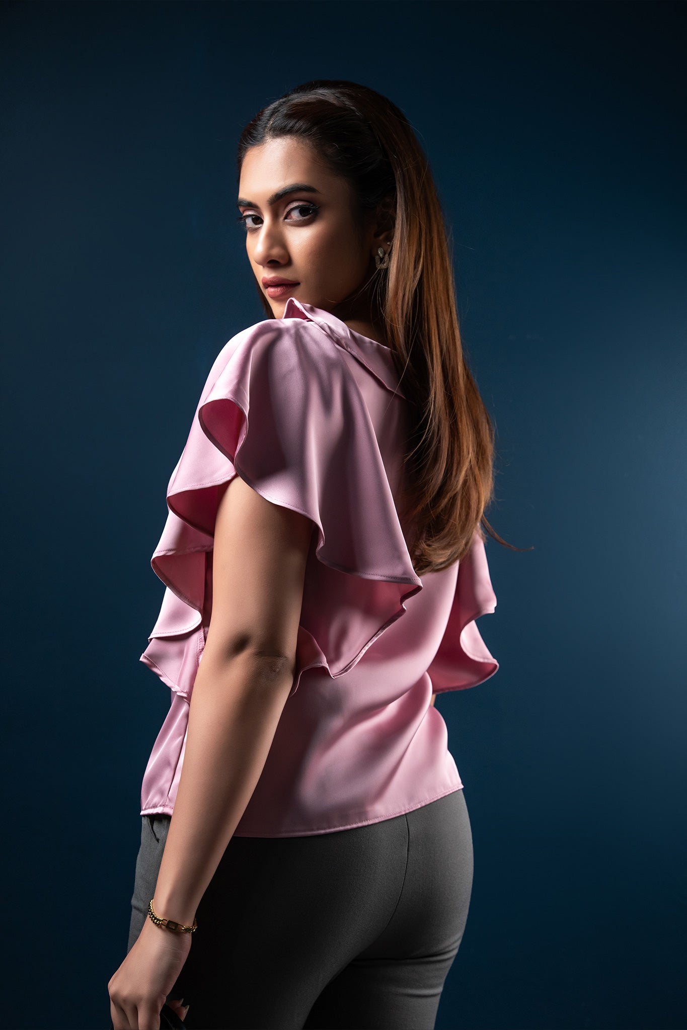 T082 | Ruffled Blouson Top