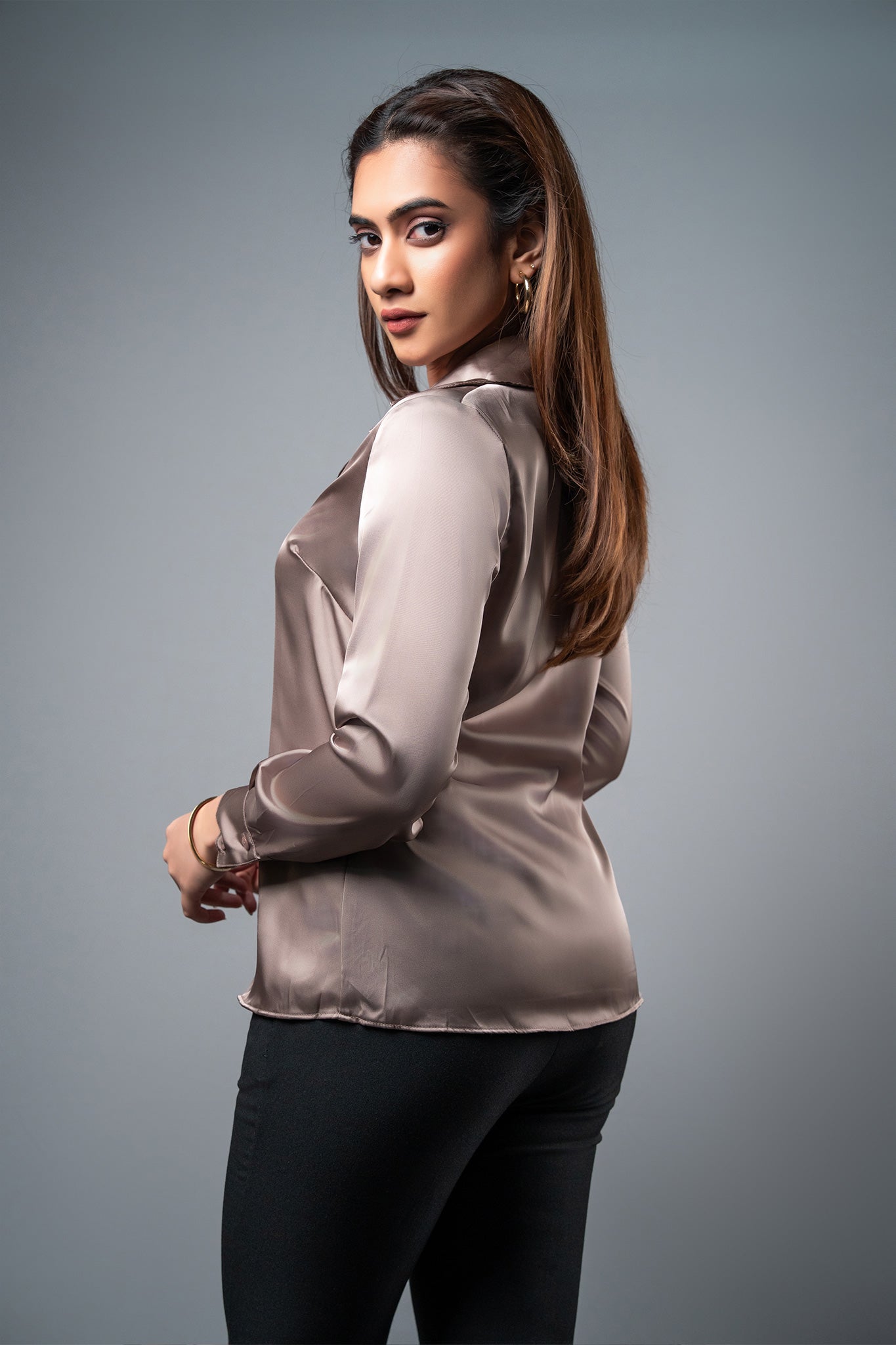 S119 | Sleek Fold Shirt