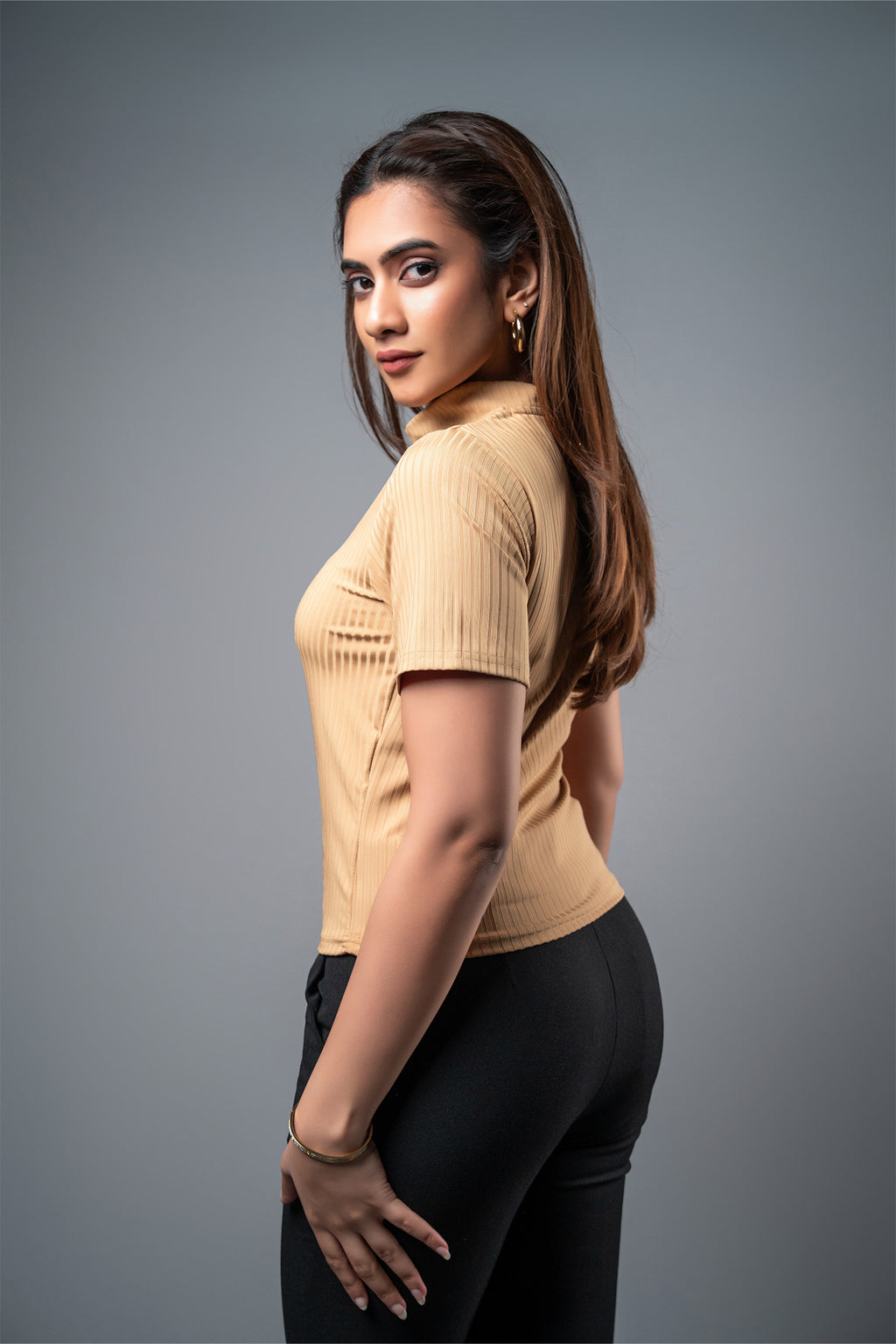 T121 | High Neck Crop T-Shirt