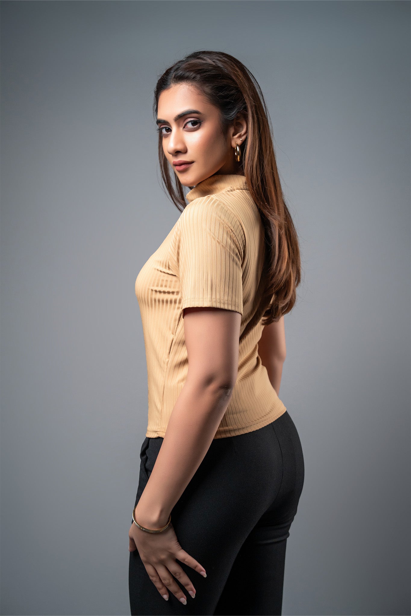 T121 | High Neck Crop T-Shirt