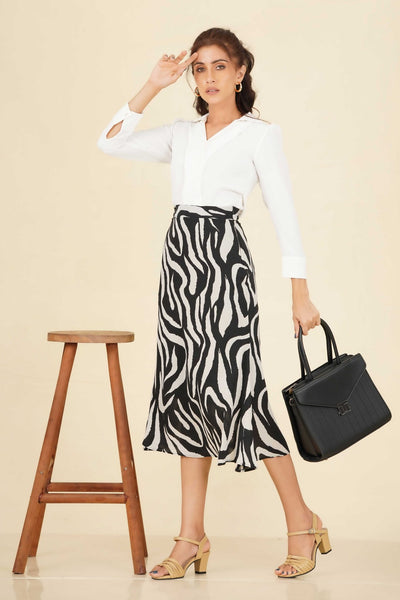 SK114 l Printed Mid Skirt