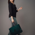 T042 l Collar Detailed Top - Image 2