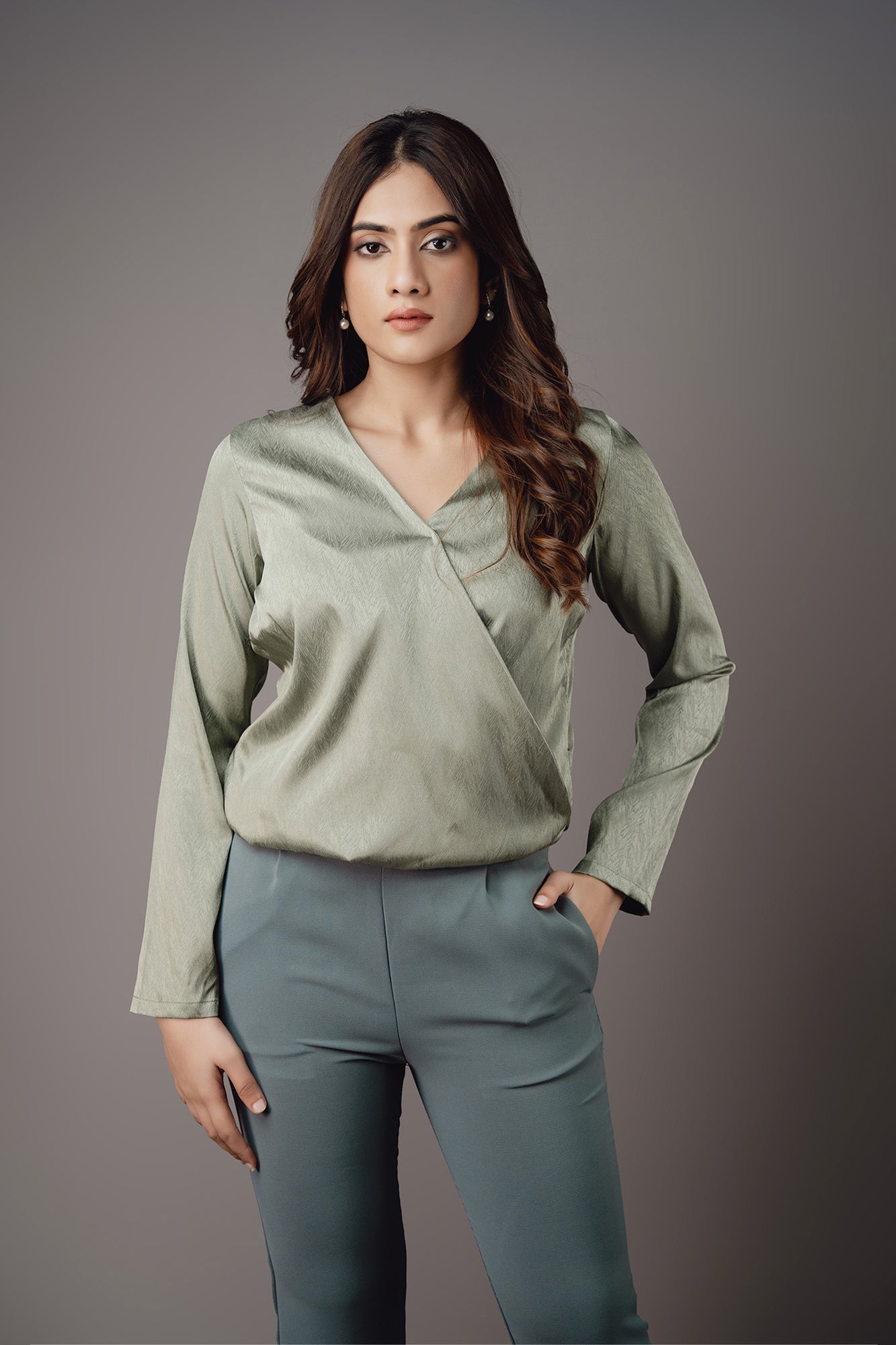 T069 | Cross Front Top