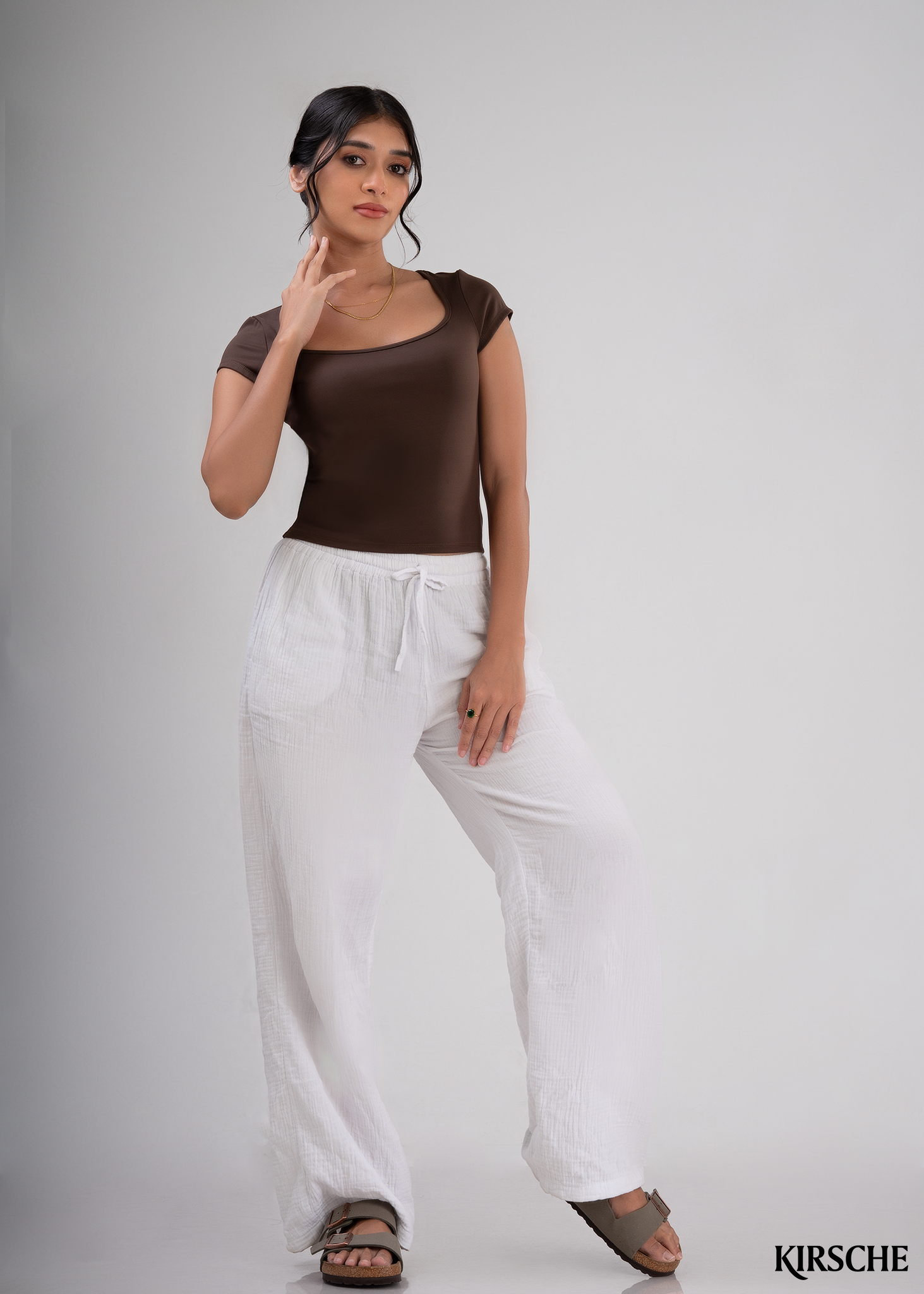 T270 | Emilly Scoop Top