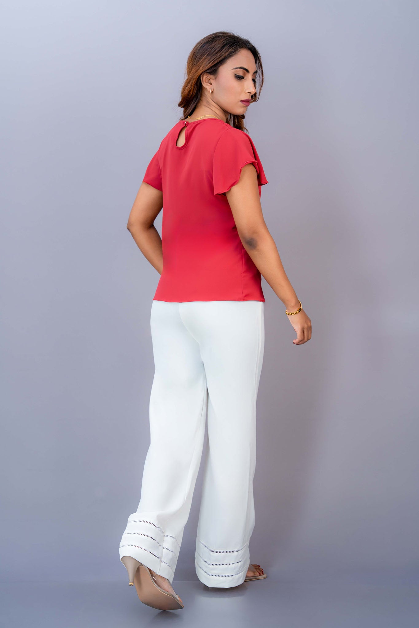 T041 | Eve Pleated Top