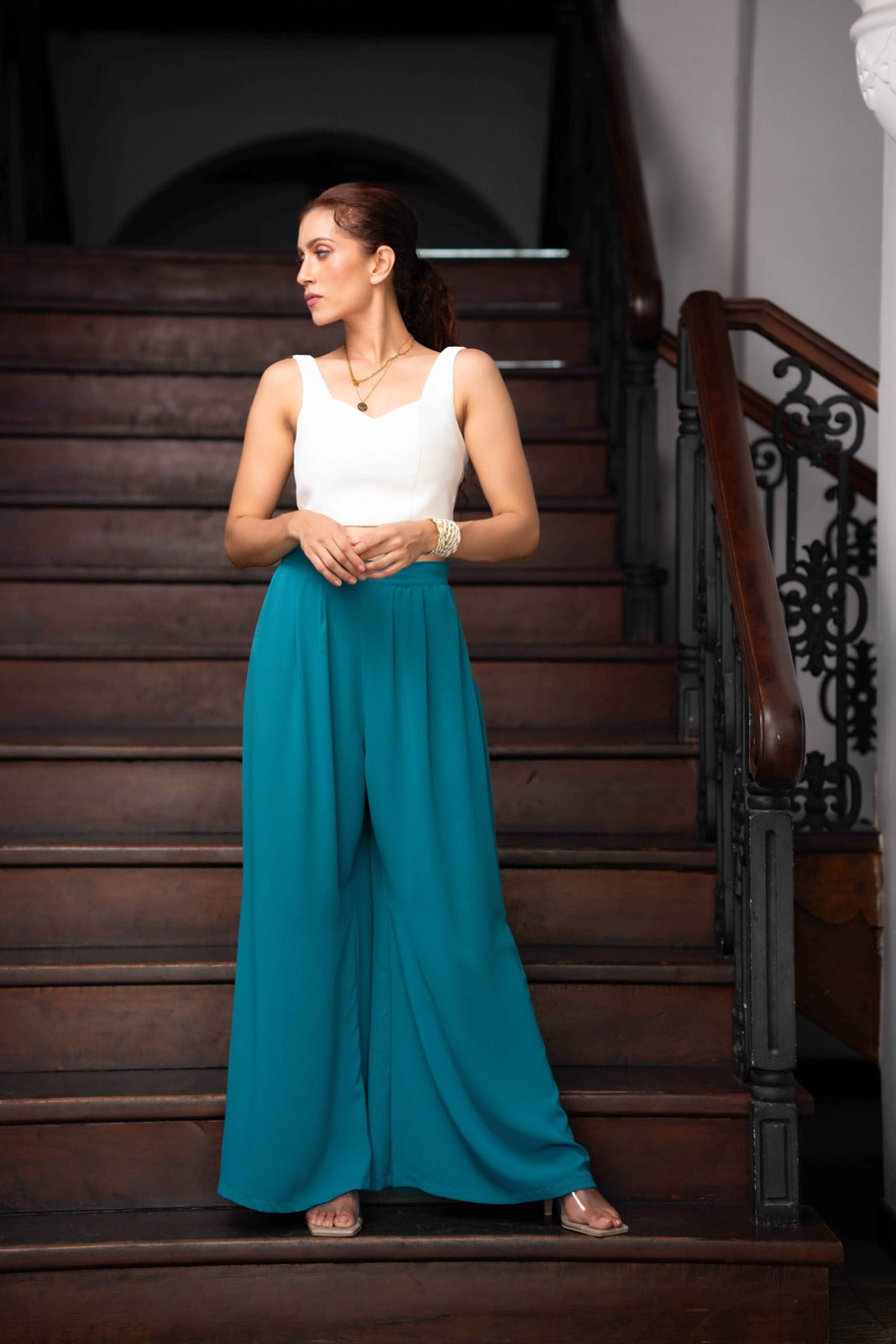 P029 l Pleated Flared Pant